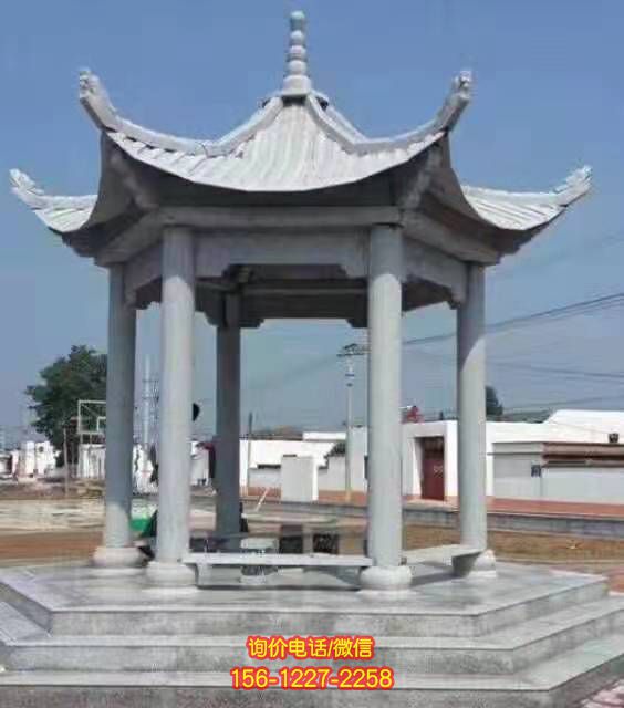 仿古青石雕塑，傳承農村文化，為廣場涼亭增添獨特魅力