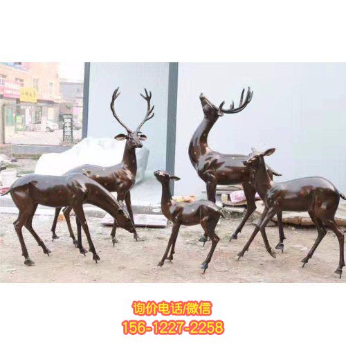 玻璃鋼梅花鹿雕塑，為公園增添優雅氣息