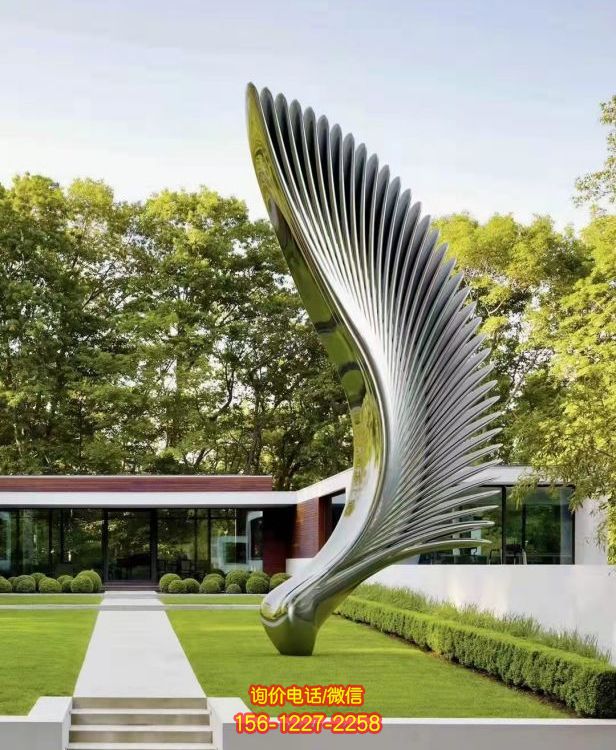 酒店草地擺放不銹鋼創(chuàng)意抽象翅膀景觀雕塑