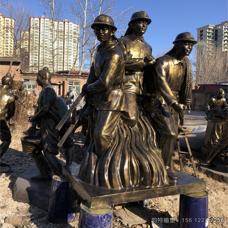 玻璃鋼消防戰士雕塑，消防員滅火雕塑