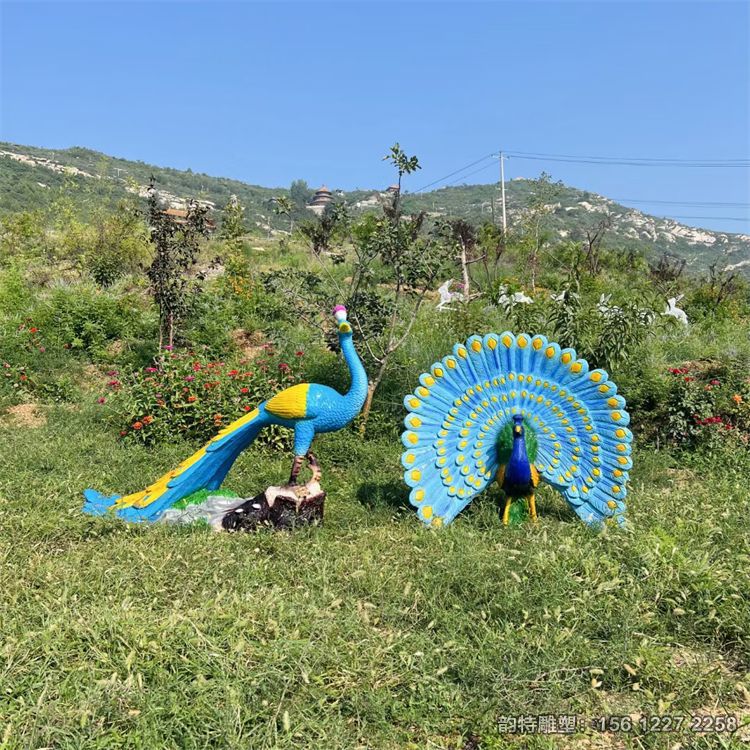 玻璃鋼發光孔雀雕塑，仿真動物雕塑孔雀制作廠家