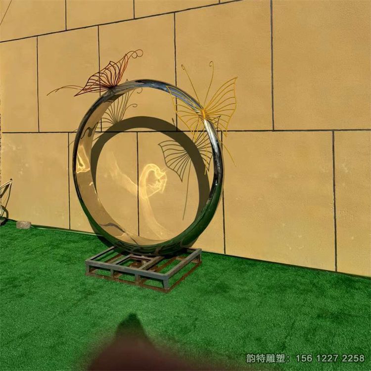 不銹鋼蝴蝶圓環雕塑，抽象發光月亮雕塑廠家