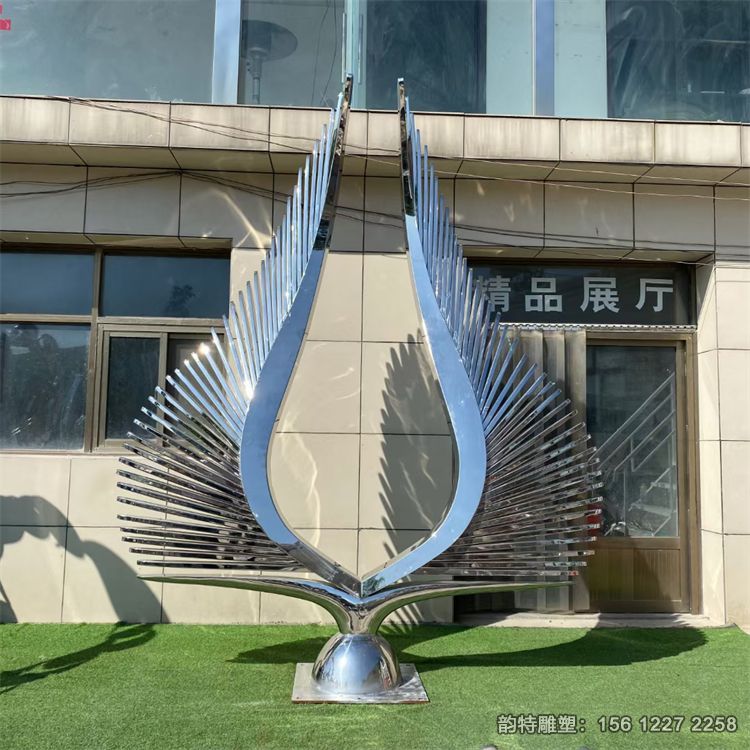 翅膀雕塑79