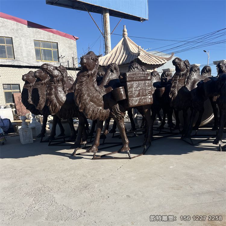 駱駝雕塑 玻璃鋼仿真駱駝雕塑