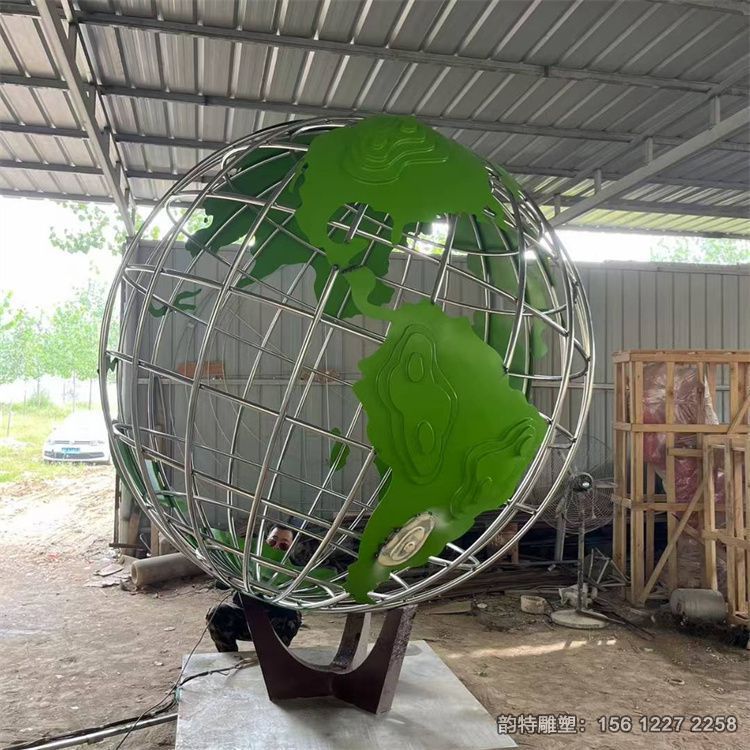 新品不銹鋼鏤空球雕塑造型